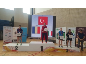 Özge Yılmaz Balkan Şampiyonu