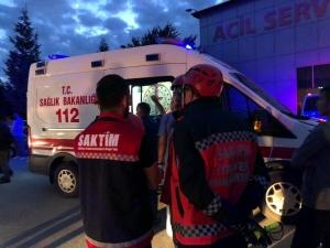 Elini Kaptırdığı Kıyma Makinesiyle Hastaneye Kaldırıldı