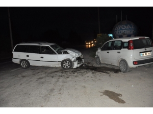 Afyonkarahisar’da Trafik Kazası: 6 Yaralı