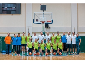 Bursa Bşb Kadın Basketbol Takımı Sezonu Açtı