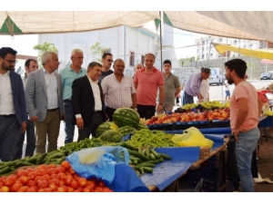 Başkan Pazarı Ziyaret Etti, Vatandaşın Yüzü Güldü