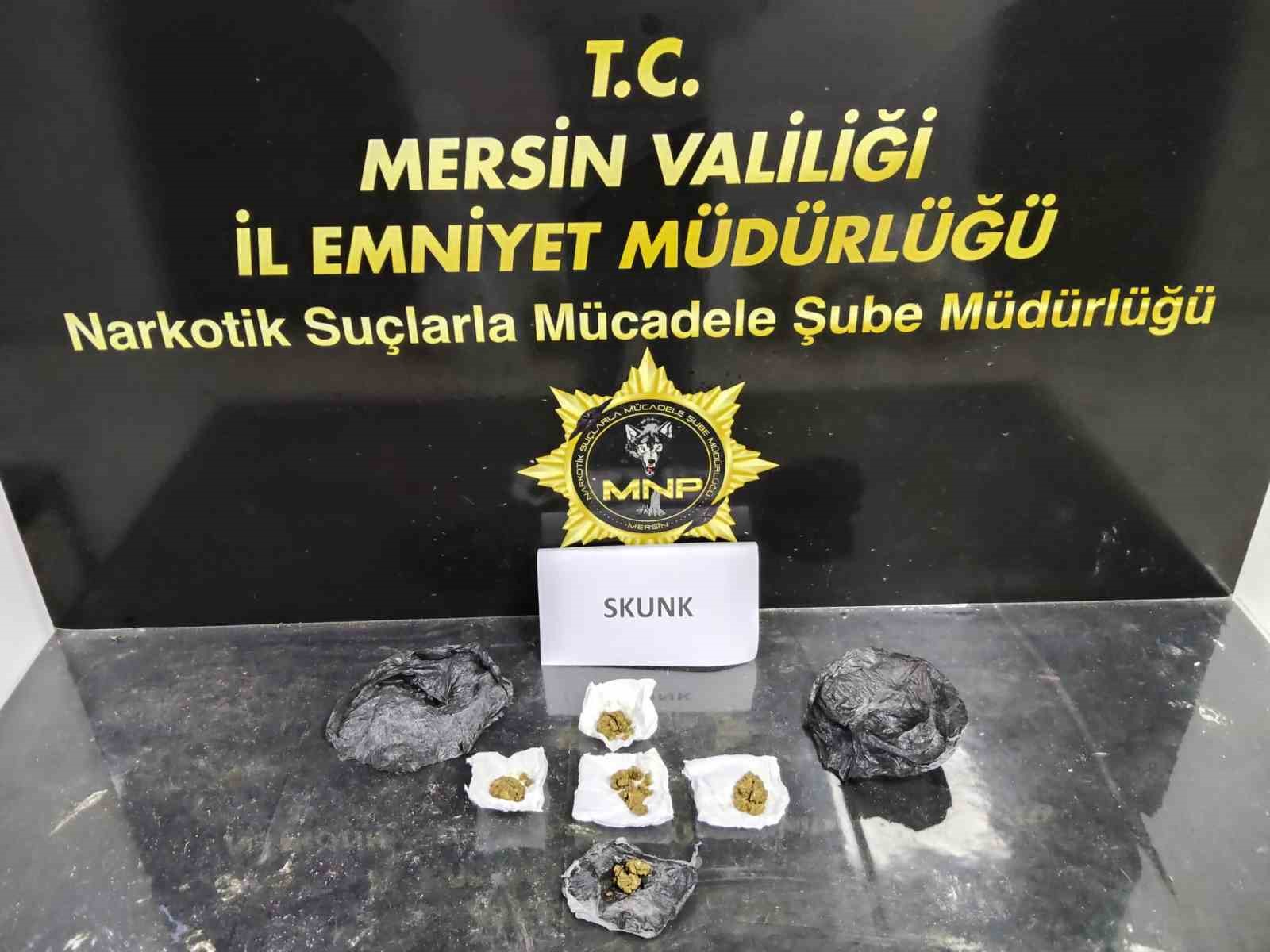 mersin-de-sokak-saticilarina-operasyon-2-tutuklama
