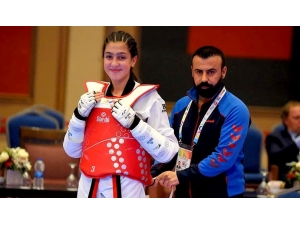 Muğlalı Taekwondo Şampiyonu Büşra Öztürk Dünya Şampiyonasında