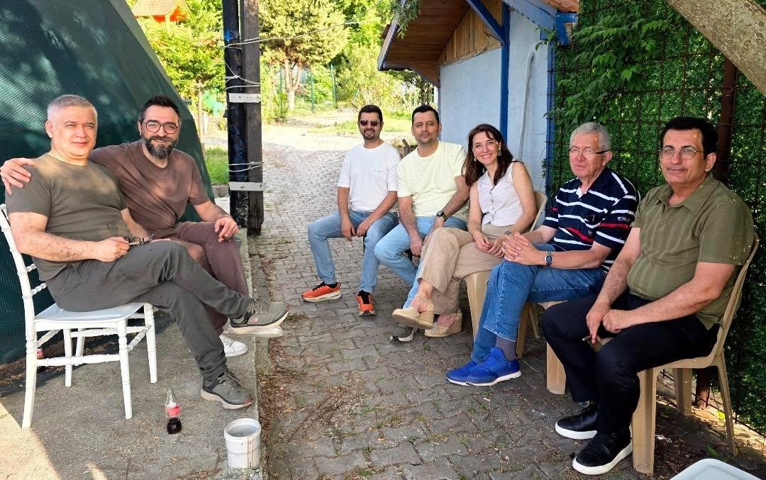 doktorlar-mangal-senliginde-bulustu