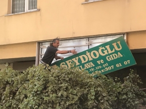 Seydioğlu Baklavaları’nın Tabelaları İndirildi
