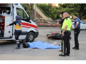 Genç Kızın Öldüğü Motosiklet Kazası Güvenlik Kamerasında