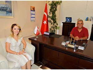 Çeşme’de Kadın Doğum Uzmanı Görevine Başladı