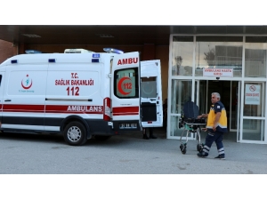 Üzerine Sıcak Su Dökülen Çocuk Hastanelik Oldu