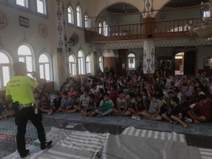 Kuran Kursu Öğrencilerine Trafik Eğitimi