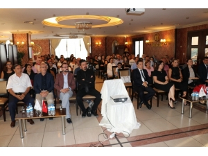 Düşünür Koleji Yetkilileri Velilerle Bir Araya Gelerek Okulu Tanıttı