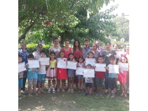 Burhaniye’de Zeka Oyunları Kursunu Bitirenlere Belgeleri Verildi