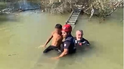 derede-mahsur-kalan-cocugu-itfaiye-ekipleri-kurtardi