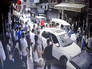 Yanlış Parktan Ceza Yazan Polise Saldıran Grup, Biber Gazı Ve Copla Dağıtıldı