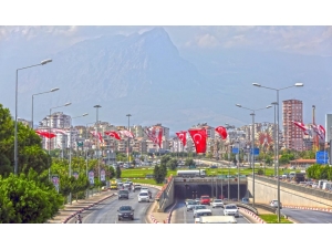 Antalya Ve İlçelerinde Bayrak Kampanyası Yeniden Başlıyor.
