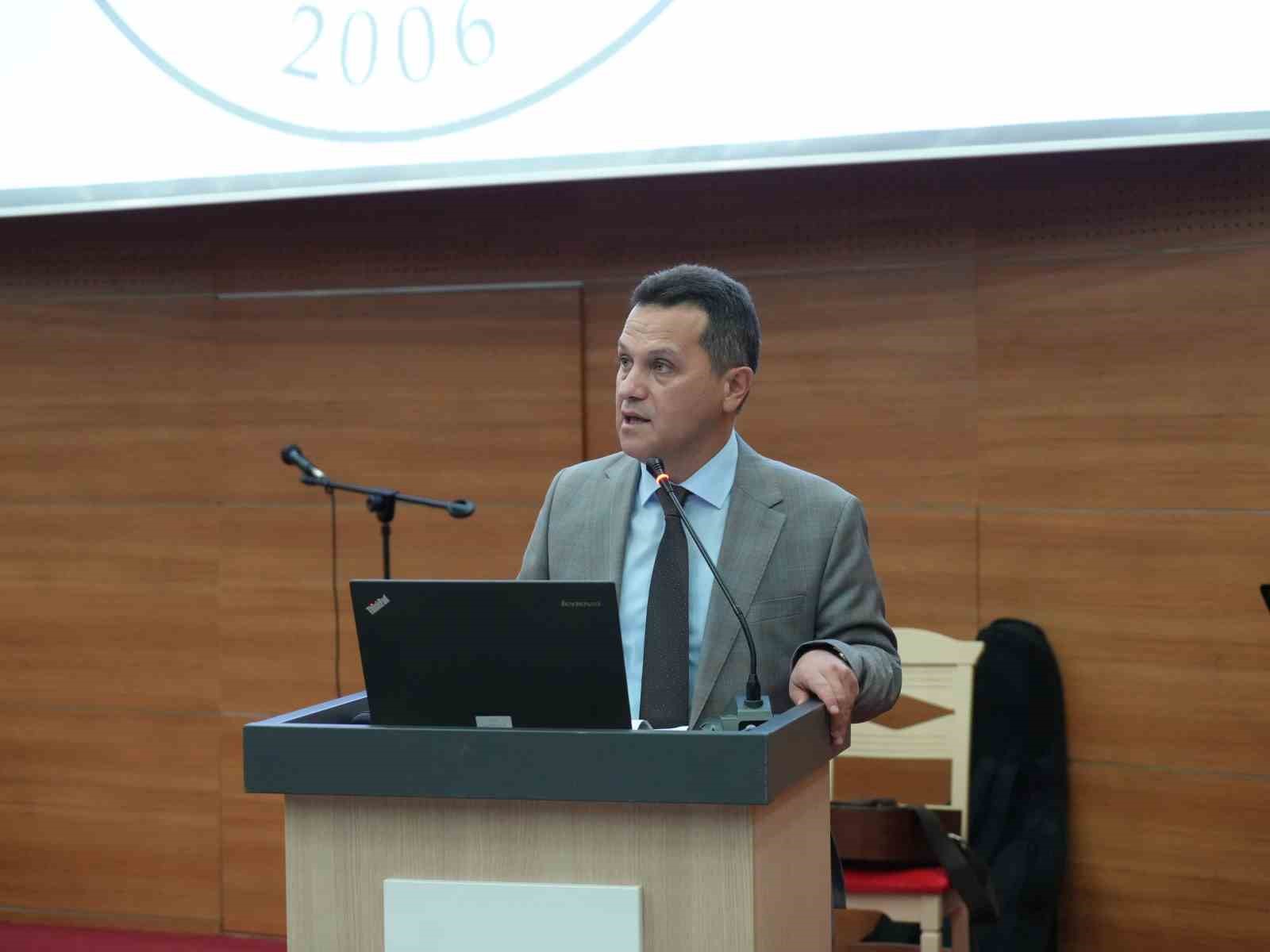 rektor-ahmet-hamdi-topal-yapay-zekanin-veri-biliminin-ve-en-ileri-teknolojilerin-mimarlari-sizler-olacaksiniz