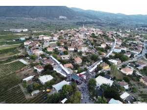 Şirince’de Mermer Ocağına Olumsuz Yanıt Sonrası Vatandaşlar Tek Yürek