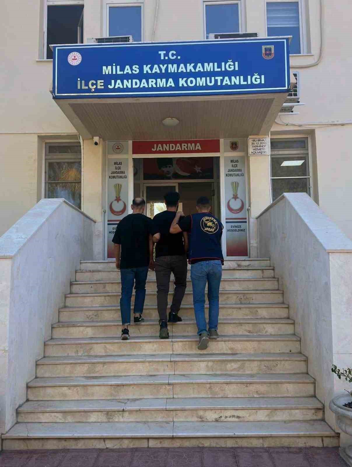 mugla-da-jandarma-ekipleri-101-aranan-sahsi-yakaladi