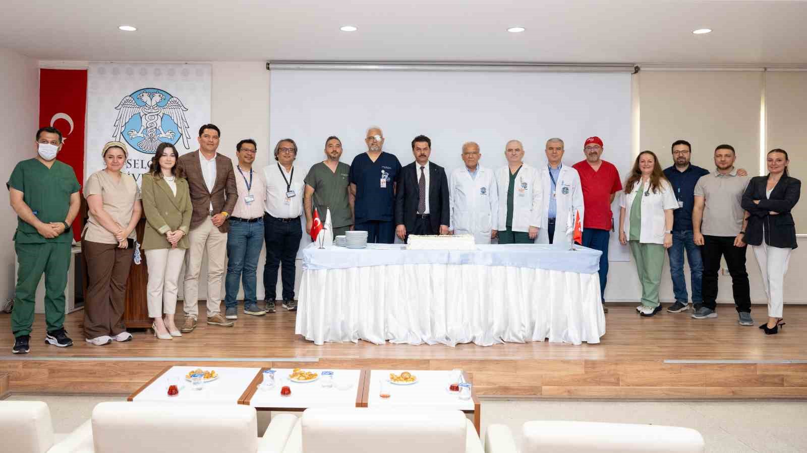 selcuk-tip-ta-robotik-cerrahi-ile-300-ameliyat-yapildi