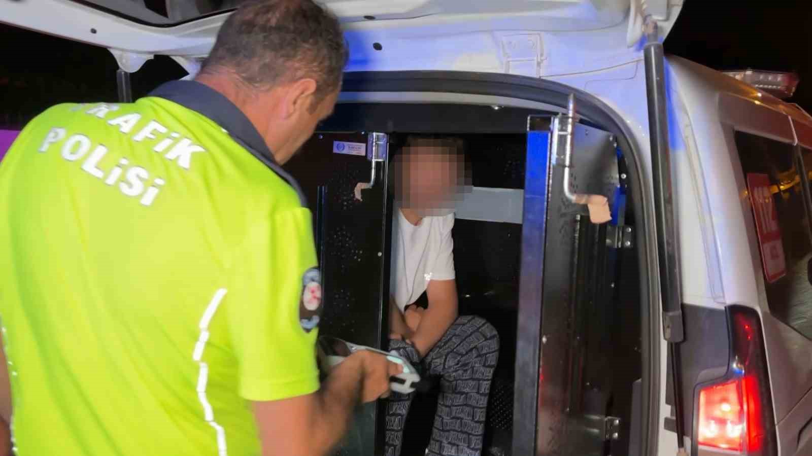 polisin-ehliyet-ve-kimlik-istedigi-alkollu-surucu-150-tl-param-var-dedi