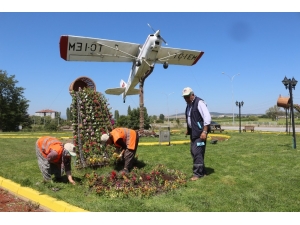 İnönü’de Temizlik Ve Çevre Düzenleme Çalışmaları Devam Ediyor