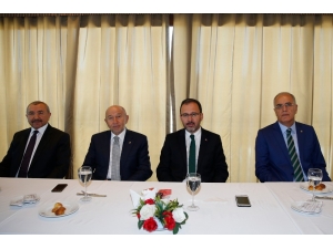 Bakan Kasapoğlu Ve Başkan Özdemir, Sesi Görenler’in Moral Yemeğine Katıldı