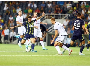 Fenerbahçe İlk Yarı Uçtu, İkinci Yarı Durdu
