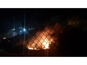 Tarihi Mardin Kalesi’nin Eteklerinde Arazi Yangını