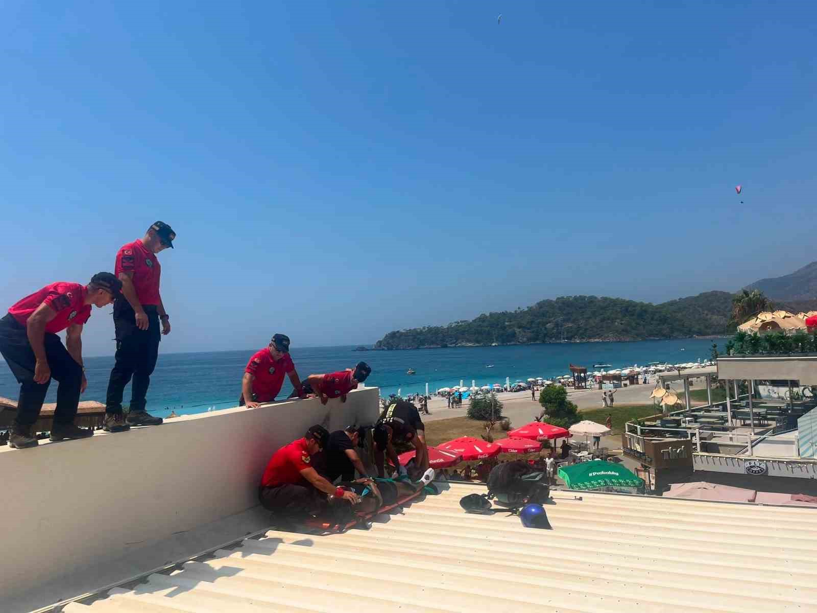 fethiye-de-yamac-parasutu-kazasi-2-kisi-yaralandi