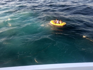 Şişme Oyuncak Botla Marmara’nın Ortasında 5 Saat