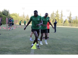 Hugo Rodallega: "Lige Kazanarak Başlamak İstiyoruz"