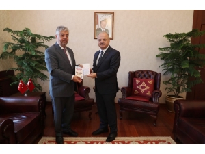 Eskişehir İl Müftüsü Bekir Gerek’ın Vali Çakacak’ı Ziyaret