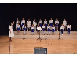 Yaz Kurslarına Şenlikli Veda