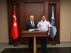 Vali Çakacak, Muharip Hava Kuvvet Komutanlığı’nı Ziyaret Etti