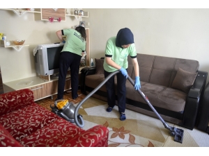 İhtiyaç Sahibi Vatandaşların Evlerinde Bayram Temizliği, Bakım Ve Onarım Çalışması