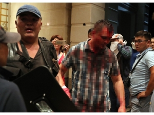 Eski Kırgızistan Cumhurbaşkanı Atambayev, 6 Kişiyi Rehin Tutuyor