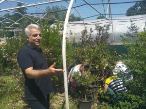 Subü Öğrencilerinden Yaz Serasında Aşı Uygulaması