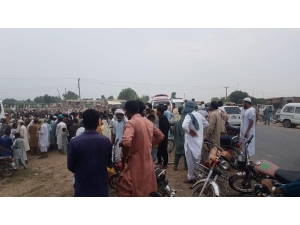 Pakistan’da Otobüs İle Çekçek Çarpıştı: 9 Ölü