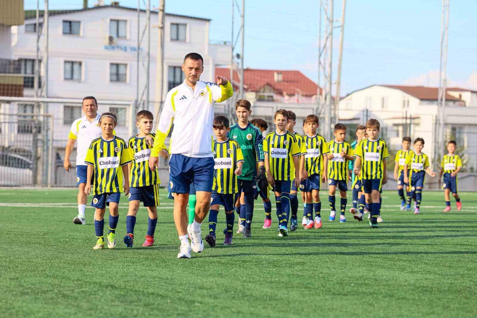 fenerbahce-altyapisi-darica-da-hazirlik-maclarina-cikti
