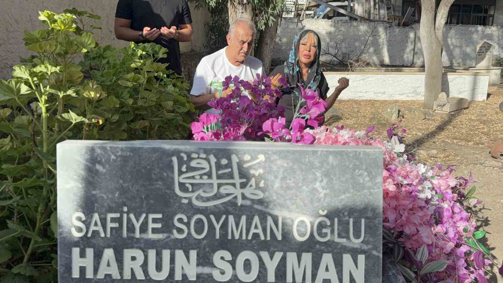 safiye-soyman-oglunun-mezari-basinda-gozyaslarina-boguldu