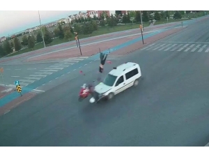 Kaza Anları Şehir Polis Kamerasında