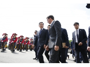 Abd Savunma Bakanı Esper Güney Kore’de