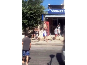 Kadınlar Sokak Ortasında Birbirine Girdi, Ortalık Savaş Alanına Döndü