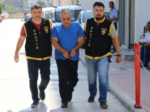 Sihir Yaparak Vatandaşları Dolandırdı