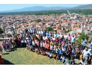 Simav’daki Yaz Kur’an Kurslarında Mezuniyet Coşkusu