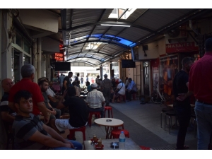 Çay İçerken Öldürüldü