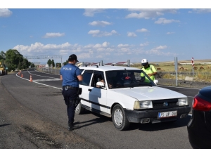 Kars’ta “Türkiye Huzur Ve Trafik Uygulaması” Yapıldı