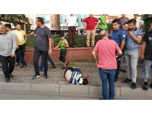 Samsun’da Sokak Ortasında Sopalı Saldırıda Kanlar İçinde Kalıp Bayıldı