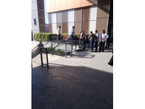 Şanlıurfa’da Kurbanlık Boğa Zor Anlar Yaşattı