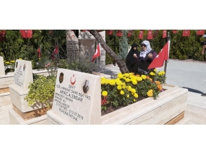 Bayram Öncesi 15 Temmuz Şehitleri Unutulmadı