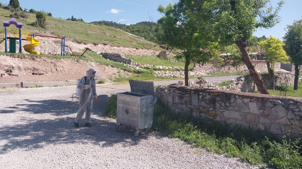 kutahya-il-ozel-idaresi-nden-temizlik-ve-ilaclama-seferberligi